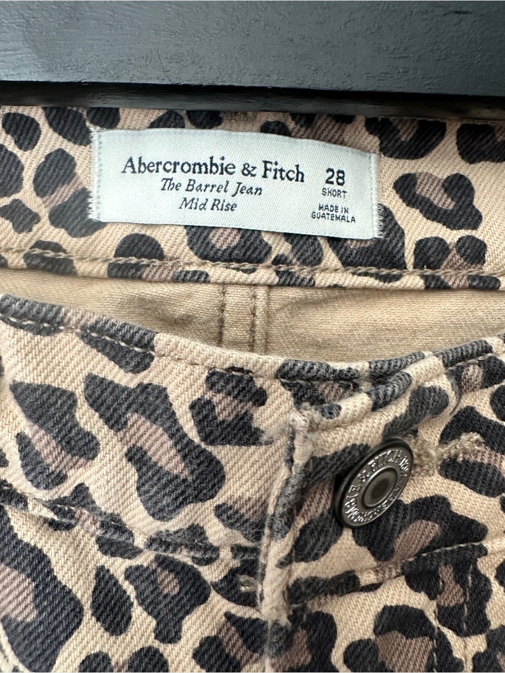 Abercrombie & Fitch Leopard Print Ankle Cropped Jeans in Beige and Brown - Picture 6 of 7